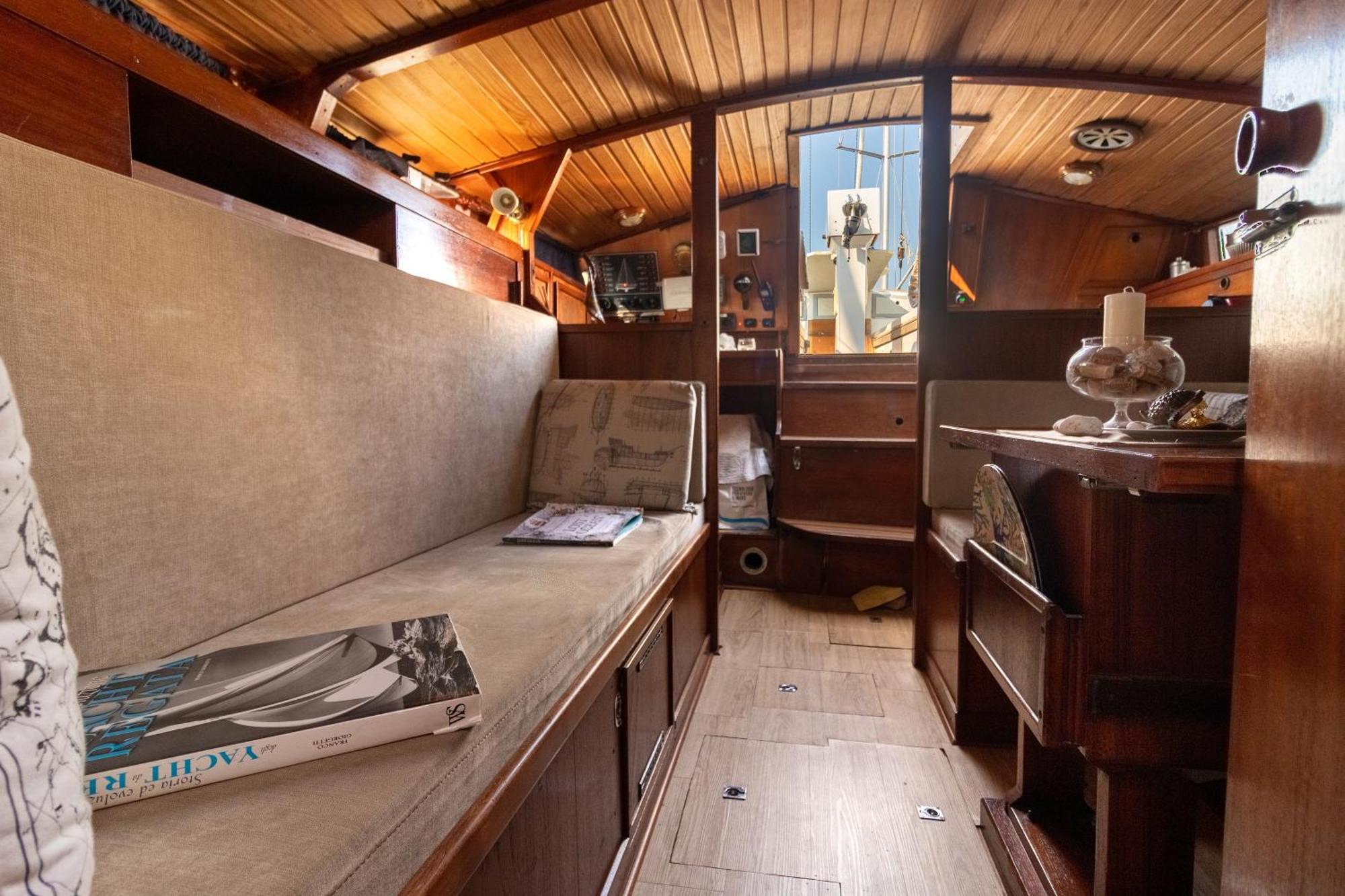 Quo Vadis Yacht Hotel Bari Luaran gambar