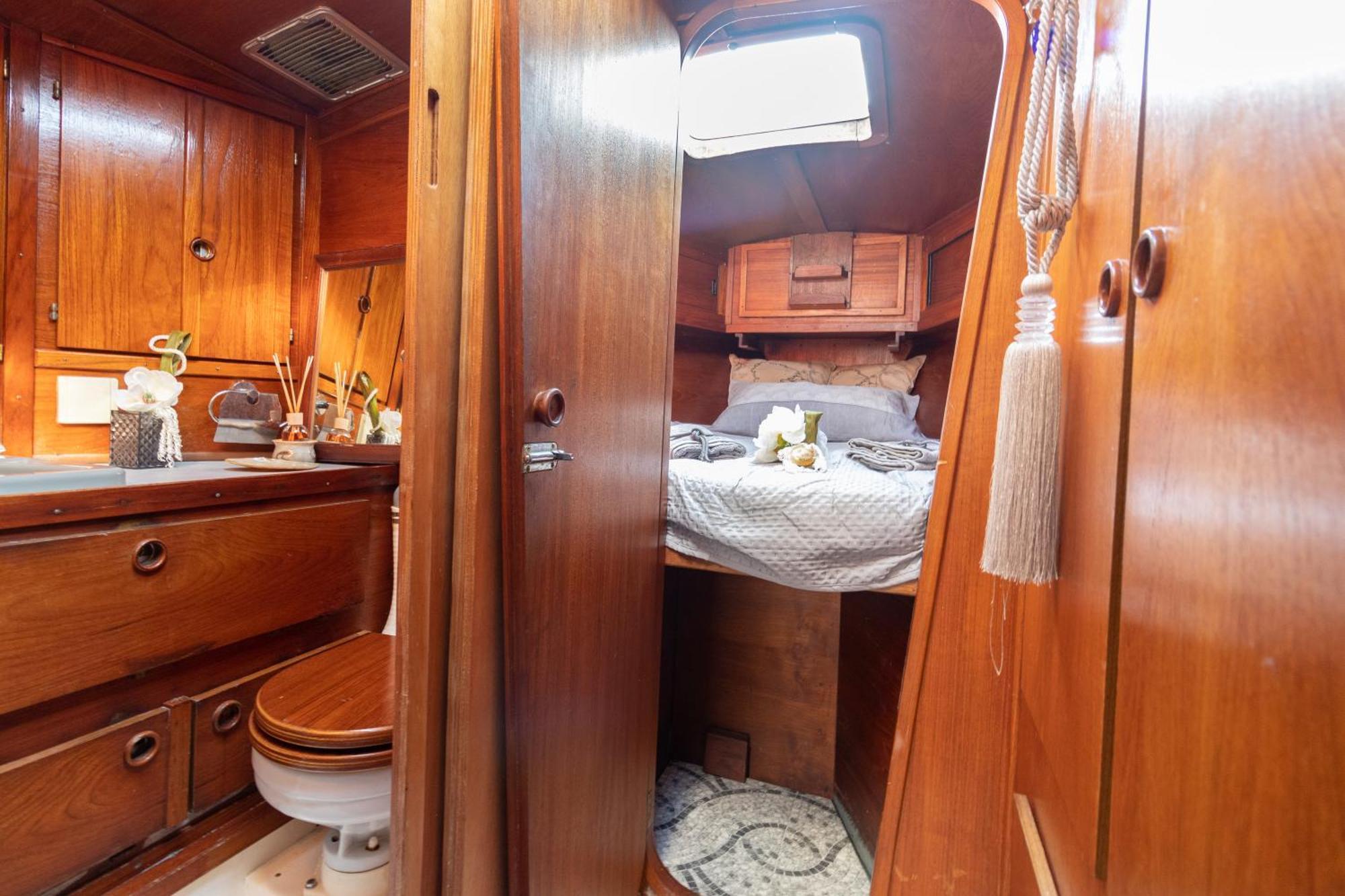 Quo Vadis Yacht Hotel Bari Luaran gambar